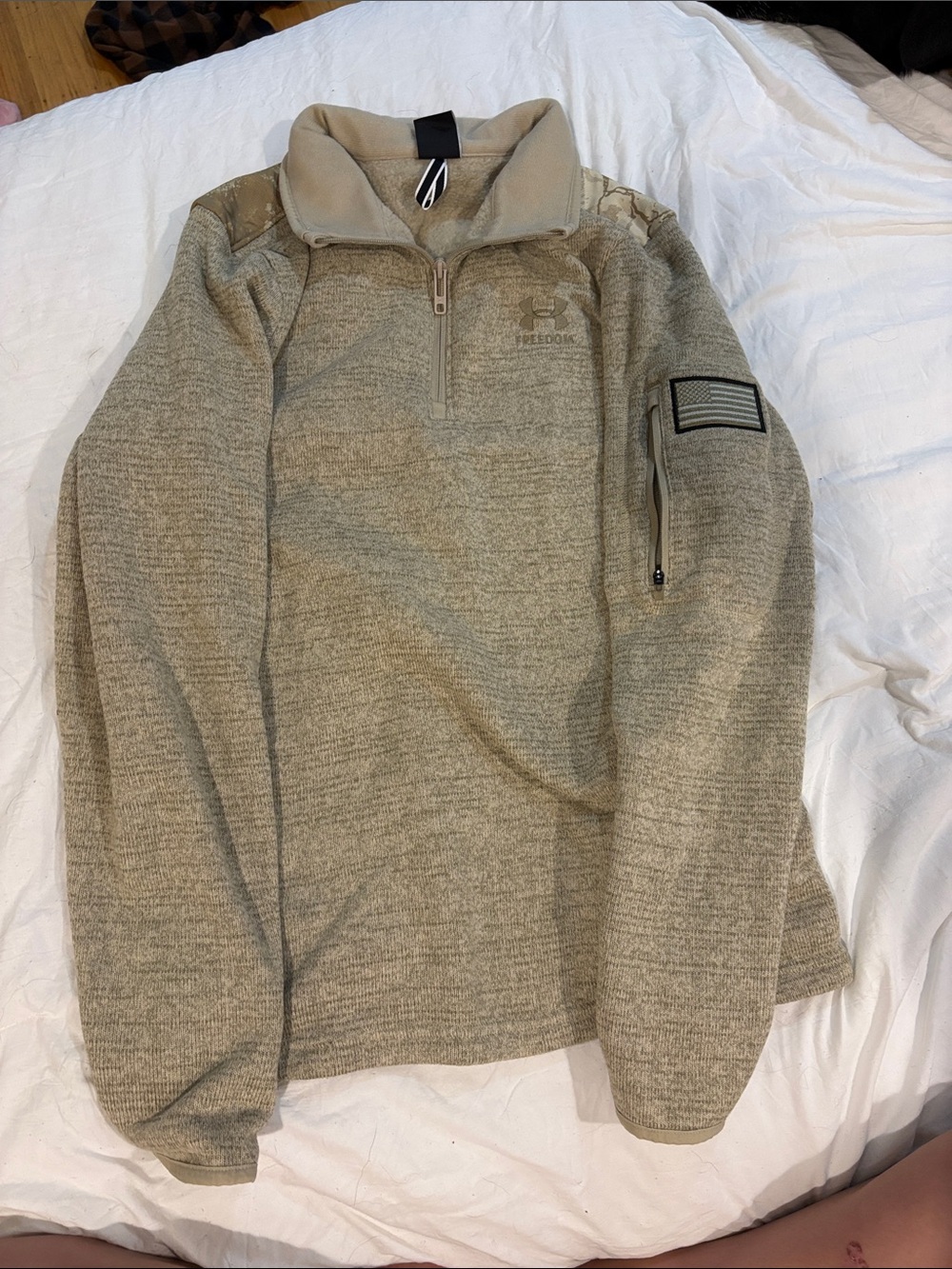 Under Armour Men’s Tan Quarter-Zip Fleece Pullover